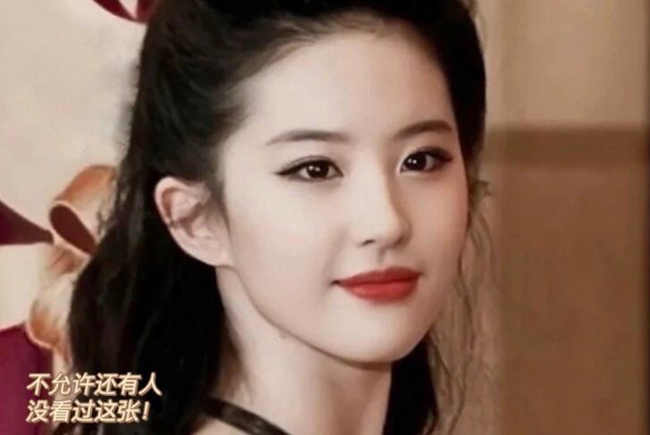 清冷煙熏眼妝教程，?南寧學(xué)彩妝分享