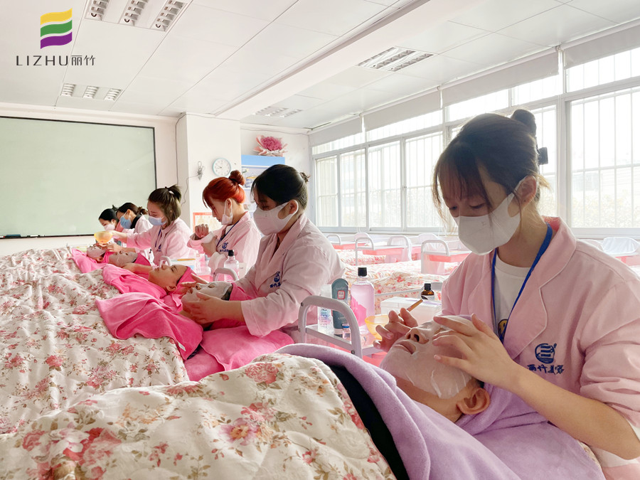 廣西美容面部護(hù)理：面部撥筋后要敷面膜嗎？