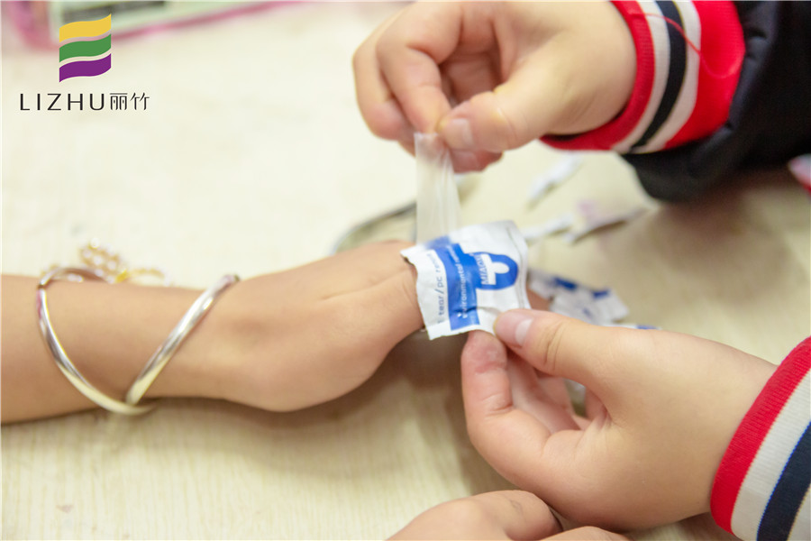 學(xué)美甲理論知識(shí)：沒有卸甲水怎么卸指甲油？