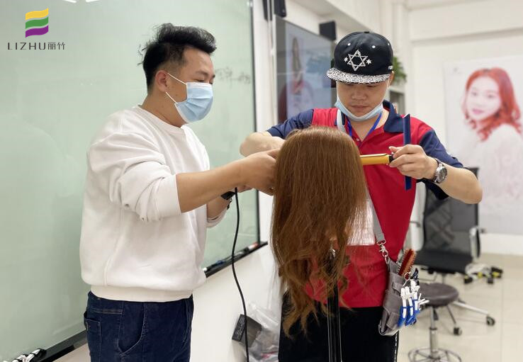 美發(fā)電棒基礎(chǔ)手法，南寧美發(fā)電棒造型培訓(xùn)班