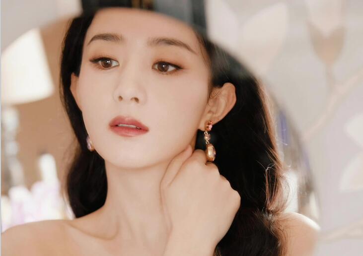 圓臉女孩溫柔學(xué)姐妝教程，告訴你南寧哪里教的化妝時(shí)尚