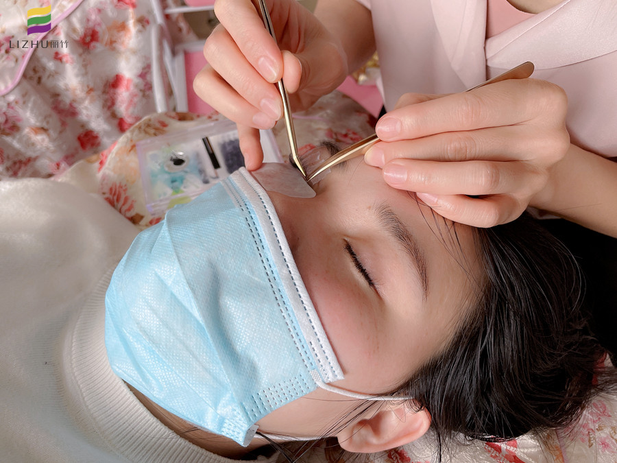 如何選擇合適的美睫款式？廣西紋繡美睫培訓(xùn)有妙招