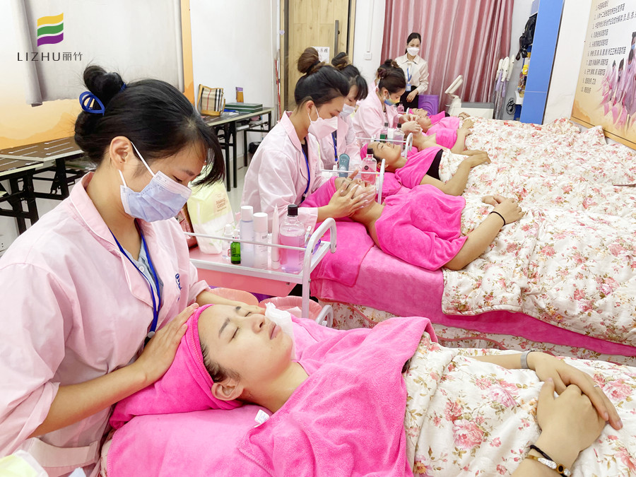 美容面部清潔護(hù)理步驟，廣西美容課程基礎(chǔ)