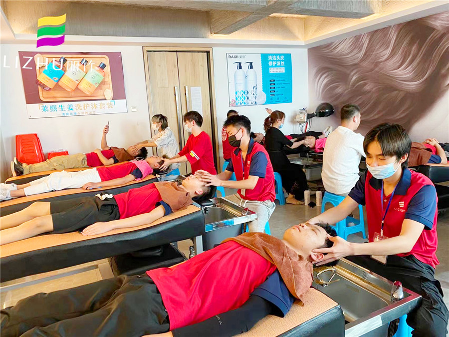 南寧洗頭培訓學校：美發(fā)洗頭的注意事項