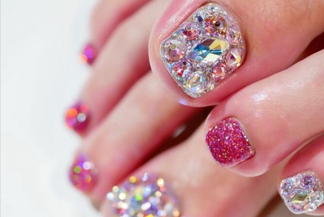 布靈布靈的腳部美甲款式，南寧一對(duì)一美甲培訓(xùn)教你