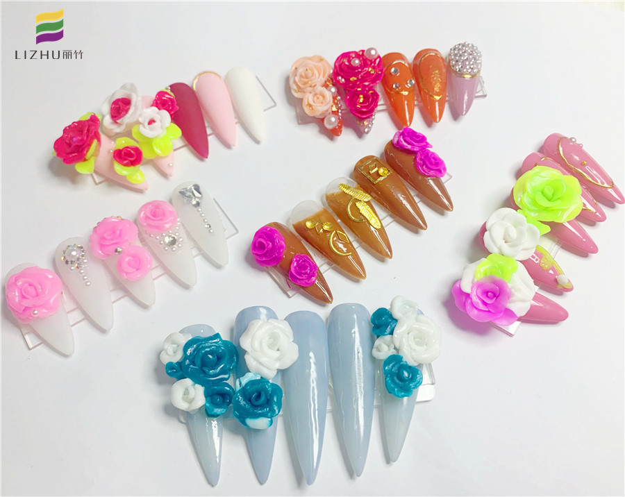 雕花美甲圖片，南寧美甲十大名校學(xué)員作品