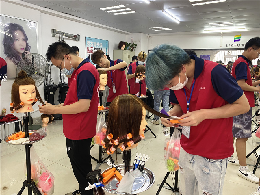 新手如何快速掌握標(biāo)準(zhǔn)杠？美發(fā)上杠技巧總結(jié)