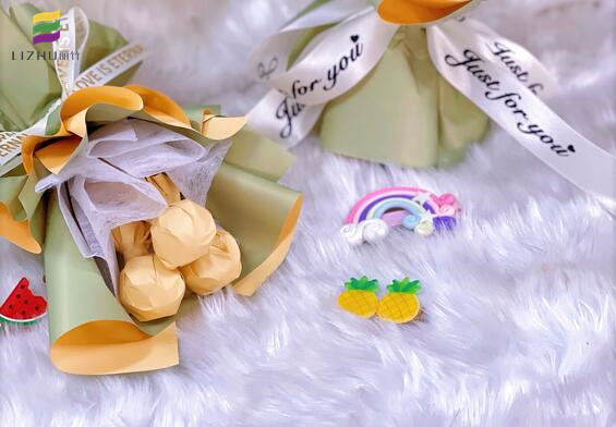 零食花束圖片，南寧花藝師培訓(xùn)學(xué)校作品