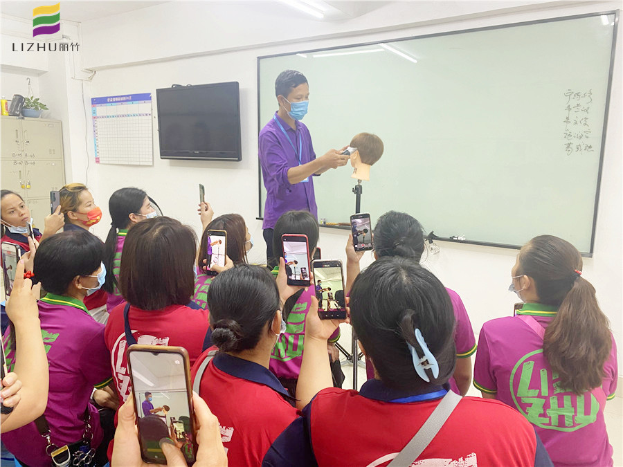 如何根據(jù)臉型修剪鬢角？廣西理發(fā)剪發(fā)學(xué)校教你