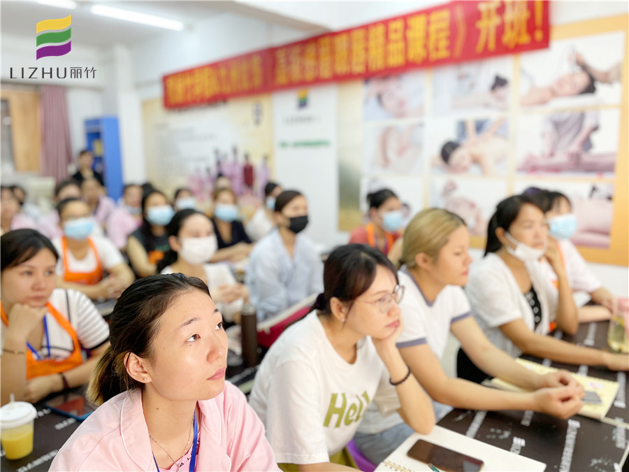 南寧紋繡培訓(xùn)學(xué)校《高 級感眉眼唇精品課程》開班