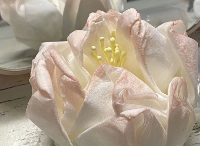 玫瑰花折紙教程，南寧花藝師培訓(xùn)學(xué)校分享