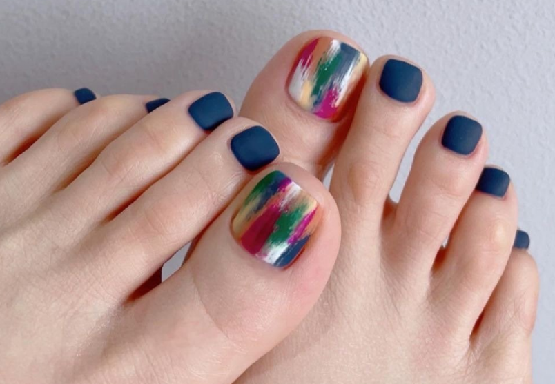 夏季腳部美甲，廣西美甲網(wǎng)紅圖片分享