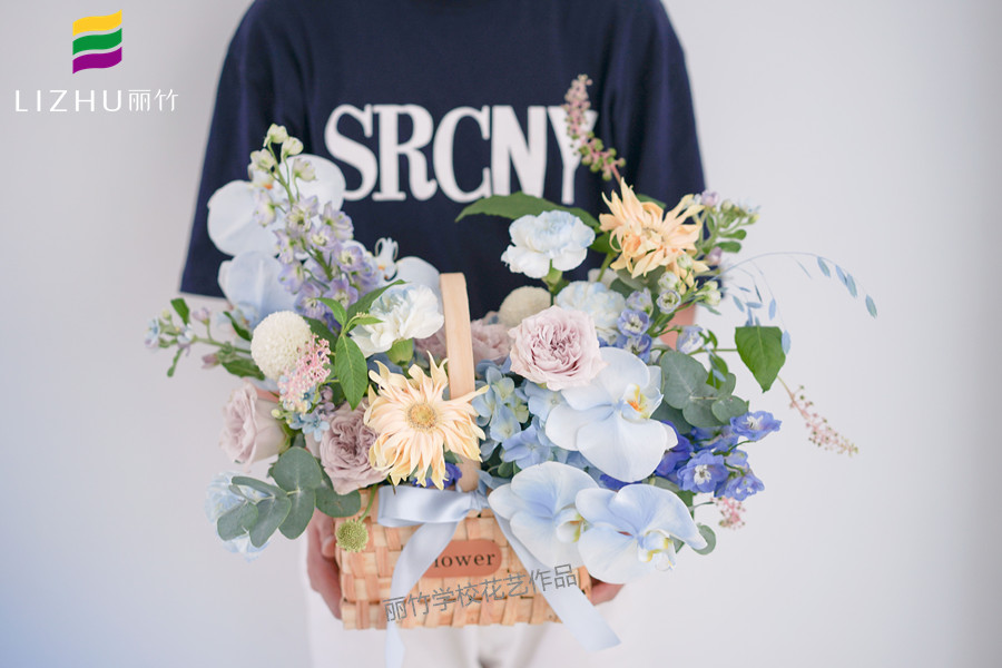 韓式手提花籃，廣西花藝插花學(xué)校作品