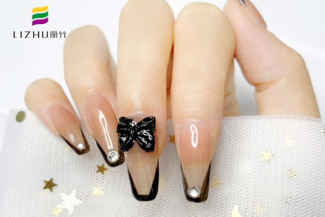 美甲延長(zhǎng)收費(fèi)標(biāo)準(zhǔn)，廣西南寧美甲學(xué)校建議