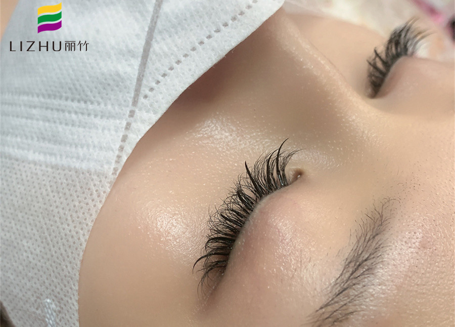 美睫初學(xué)者操作技巧，南寧美睫專業(yè)培訓(xùn)班課程