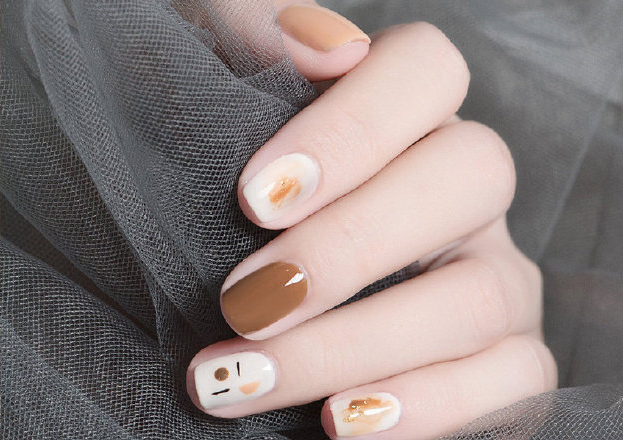 初秋顯白美甲推薦，廣西時(shí)尚美甲培訓(xùn)學(xué)校整理