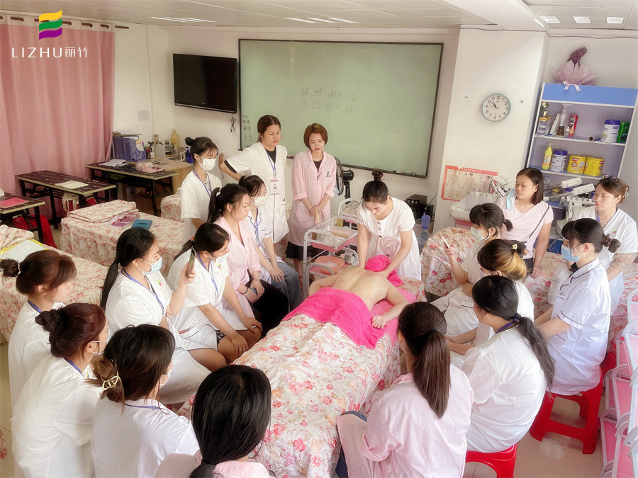 精油開背和拔火罐的好處，身體養(yǎng)生培訓(xùn)課程