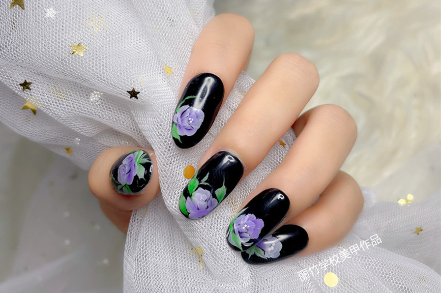 廣西美甲十佳學(xué)校作品--手繪玫瑰花美甲、秋日花朵美甲,