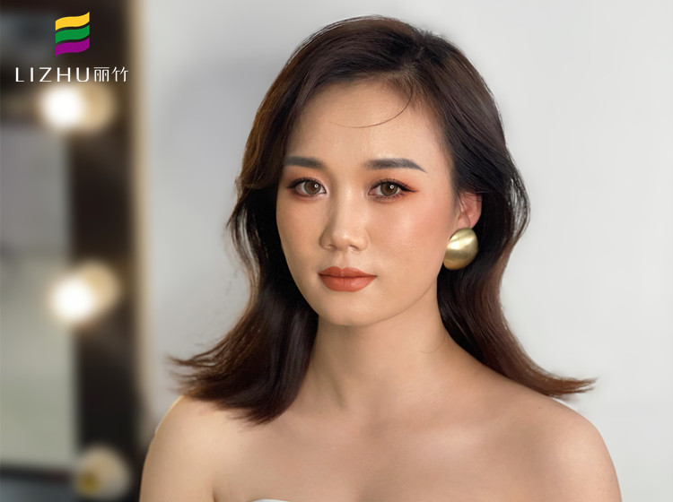 輕泰妝造型，南寧網(wǎng)紅彩妝造型學(xué)校作品