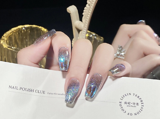 法式貓眼美甲，南寧美甲學(xué)校排行推薦