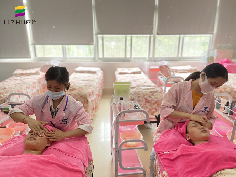 皮膚反復(fù)過(guò) 敏如何護(hù)理？廣西皮膚管理課程