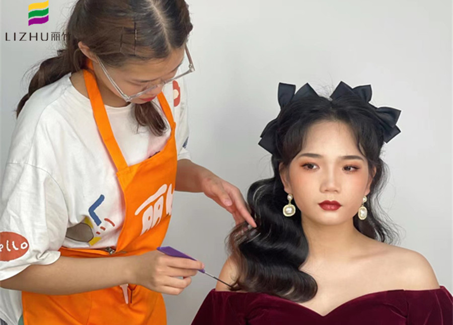 南寧學(xué)化妝要多久？才能做出披發(fā)公主造型