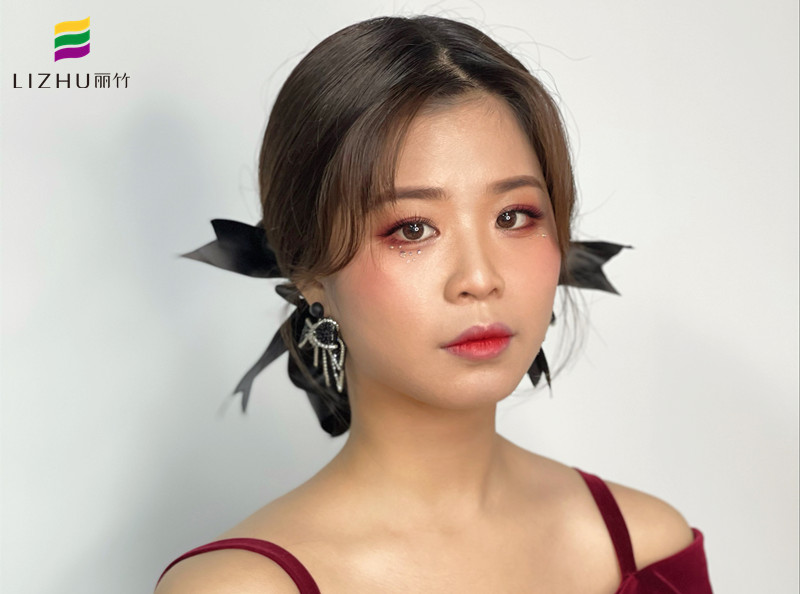 時(shí)尚簡(jiǎn)約造型，廣西美妝師專業(yè)學(xué)校作品