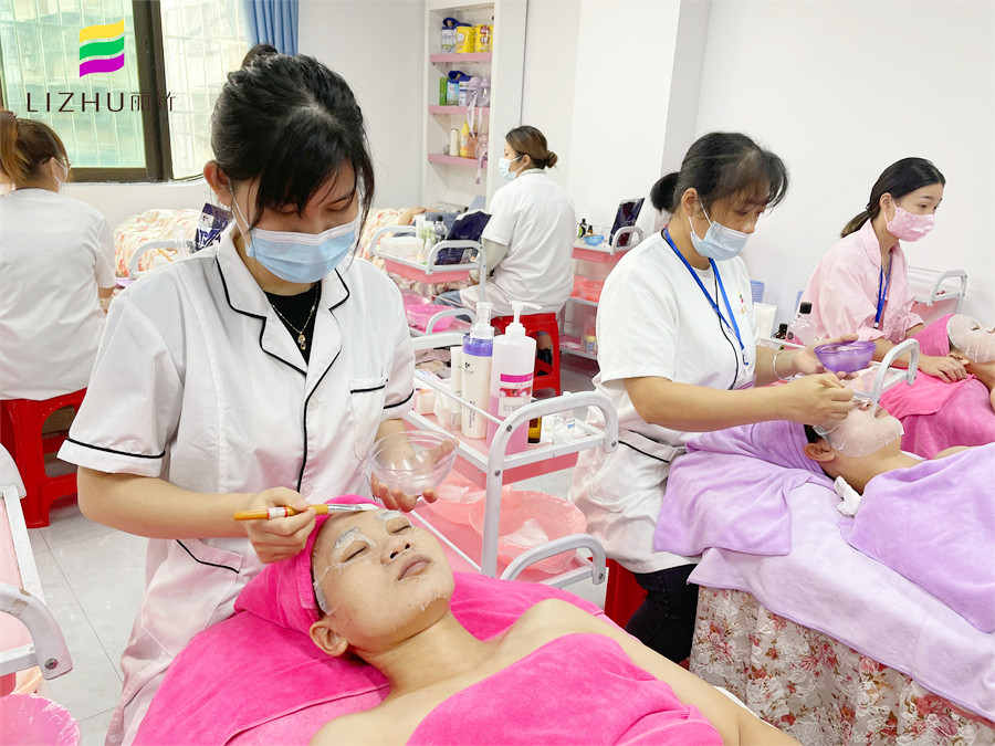 麗竹美容基礎(chǔ)班：冬季如何有效敷面膜？