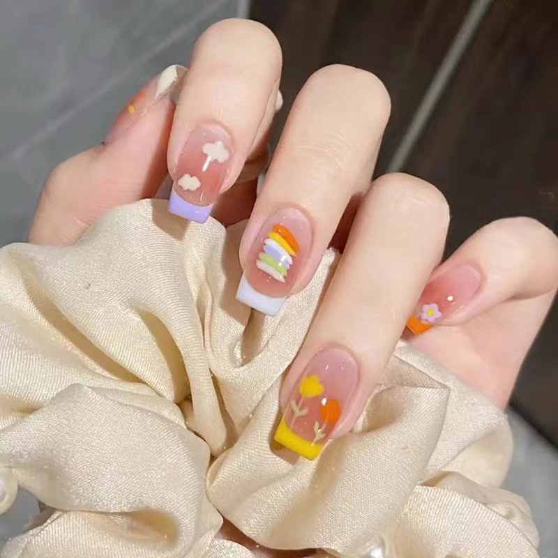 適合夏日做的短甲美甲，南寧美甲學(xué)習(xí)中心收集