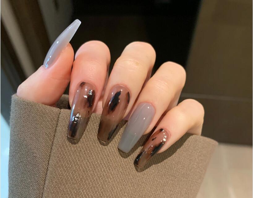 溫柔顯氣質(zhì)美甲，南寧培訓美甲機構(gòu)分享