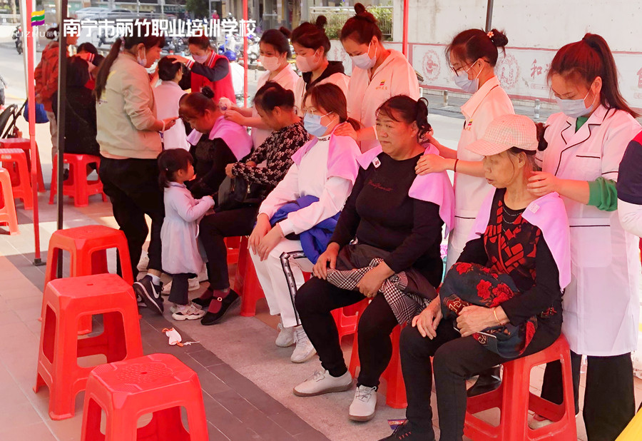 美容社會(huì)實(shí)踐活動(dòng)，廣西美容職業(yè)學(xué)校專業(yè)技能贏口碑