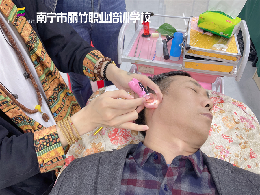 采耳的好處，南寧專業(yè)采耳培訓(xùn)班告訴你