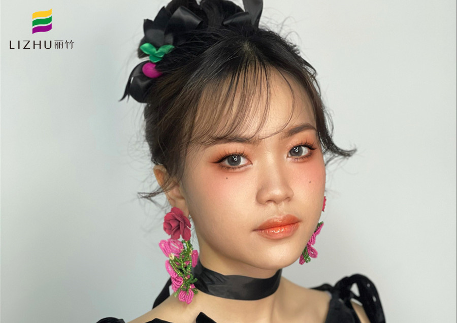 復(fù)古禮服造型，南寧化妝學(xué)校推薦