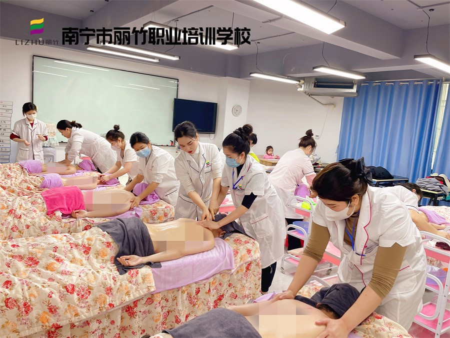 春季背部按摩的好處，廣西美容實訓練習講解