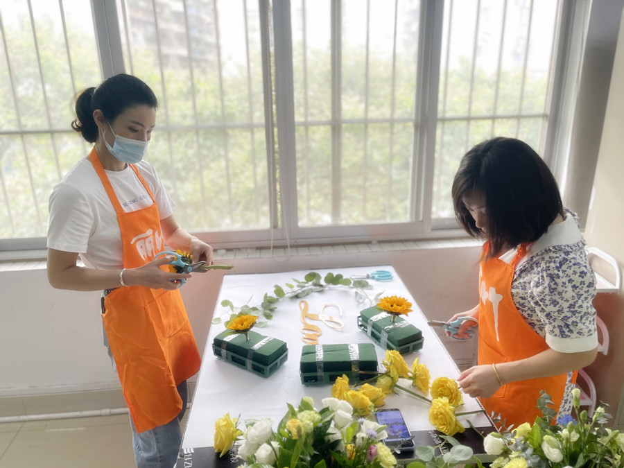 韓式花束設(shè)計風(fēng)格，南寧網(wǎng)紅花藝培訓(xùn)班講解