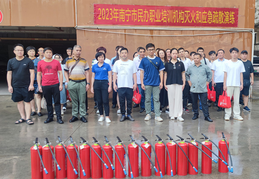 麗竹學校參與消防安全培訓，構(gòu)建安全“防火網(wǎng)”