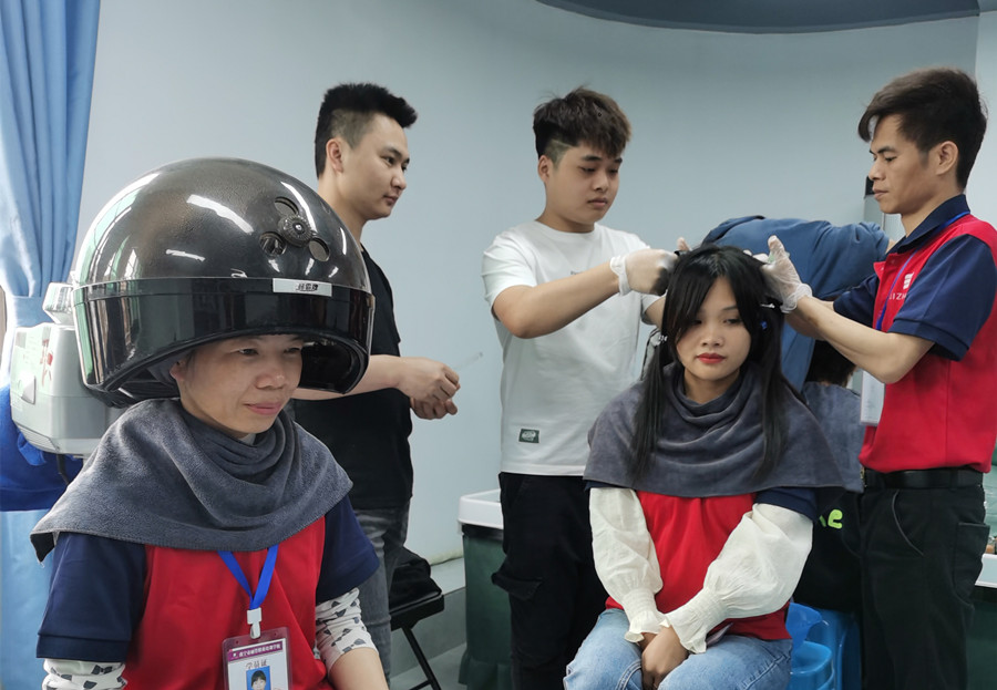 南寧培訓(xùn)美發(fā)養(yǎng)發(fā)：焗營養(yǎng)油和焗黑油的區(qū)別