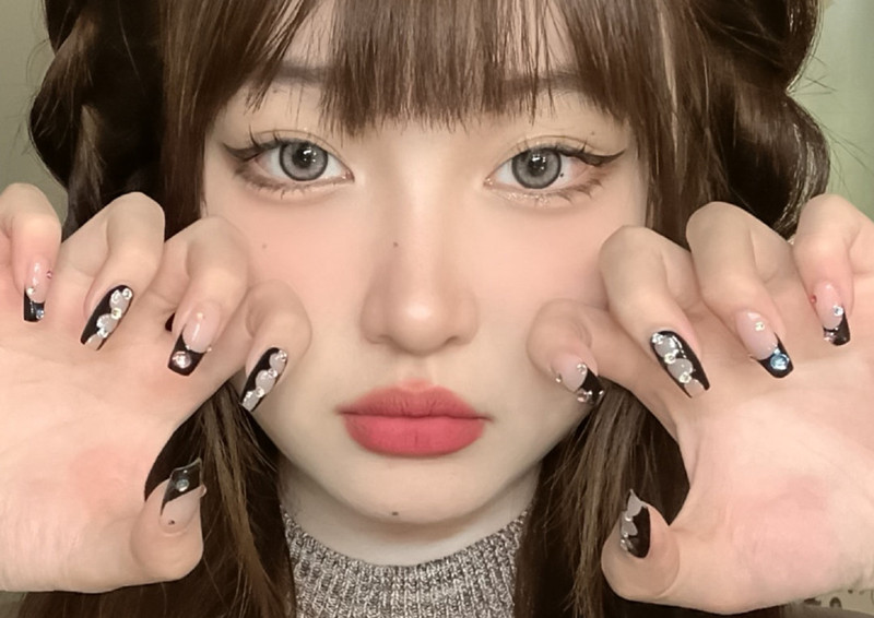 南寧美甲師培訓學校分享：二次元網(wǎng)紅美甲