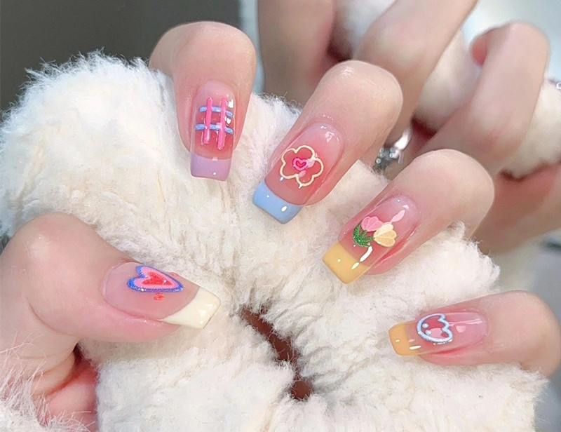 夏日氣質(zhì)少女美甲，南寧美甲培訓