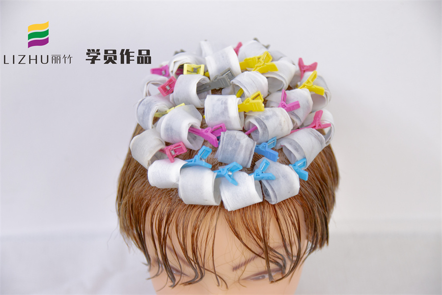 廣西燙發(fā)造型學(xué)校作品：錫紙燙、定位燙，包租婆卷筒造型