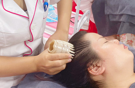 南寧養(yǎng)發(fā)頭療培訓(xùn)：梳頭為什么要選牛角梳？