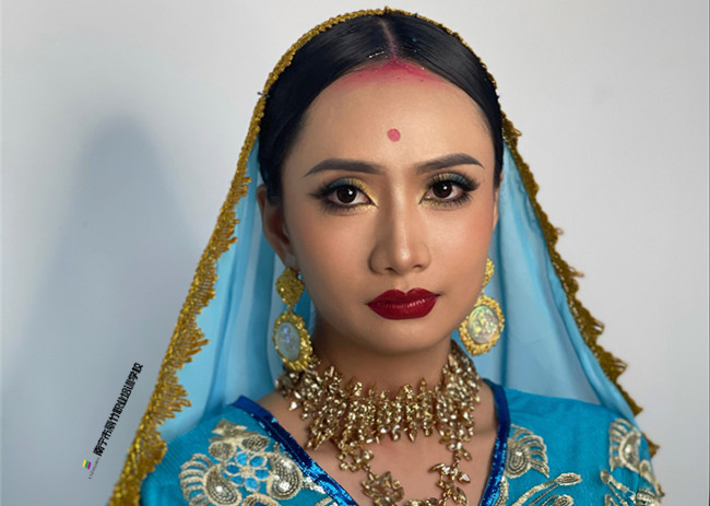 異域風(fēng)情印度妝，南寧化妝培訓(xùn)舞臺妝