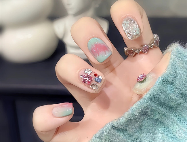 適合短圓甲的秋冬氛圍美甲，南寧美甲推薦