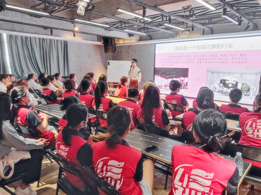 零基礎學紋繡，到南寧紋繡專業(yè)培訓