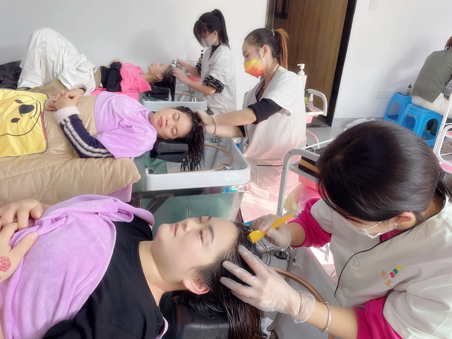 南寧頭療師：為什么越來越多人學(xué)頭療養(yǎng)發(fā)？