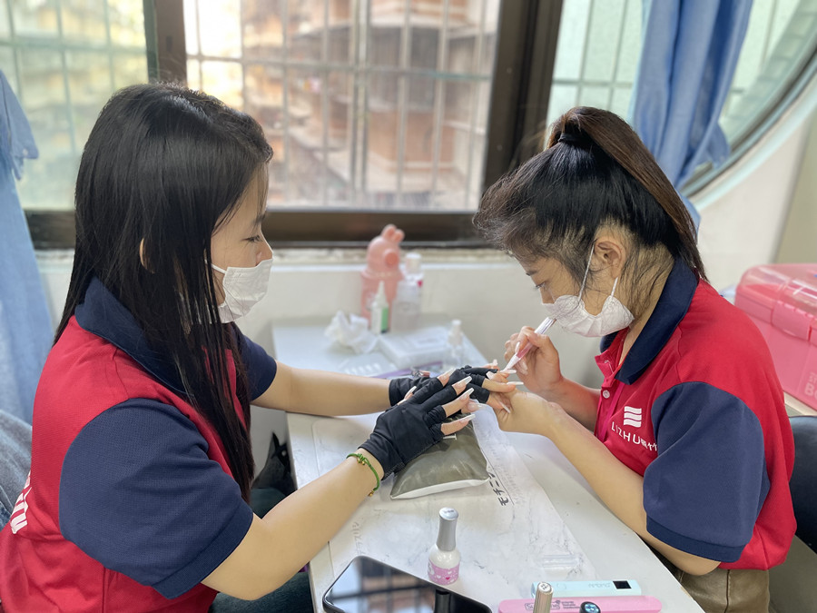 貼片美甲的基礎(chǔ)知識，南寧美甲培訓(xùn)教學(xué)