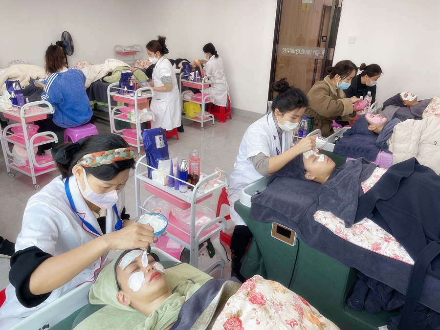 美容基礎(chǔ)教學(xué)大綱：冬天敷軟膜的好處