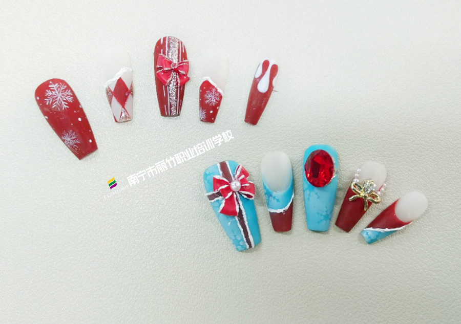 圣誕主題美甲，廣西美甲教育學員作品