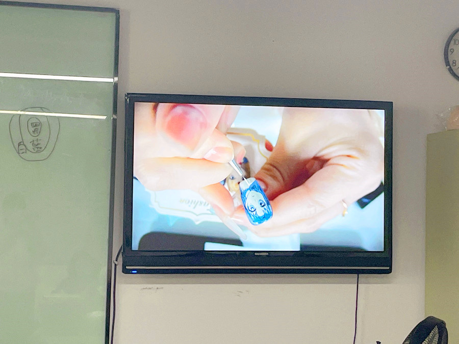 美少女戰(zhàn)士卡通美甲，廣西美甲專業(yè)作品