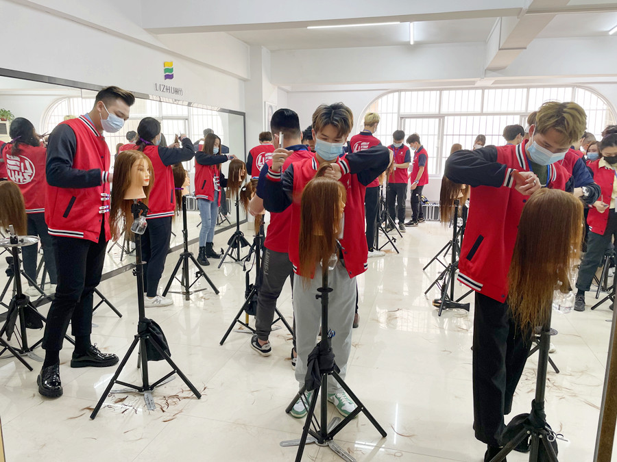 美發(fā)發(fā)型移除層次修剪技巧，南寧培訓(xùn)剪發(fā)造型